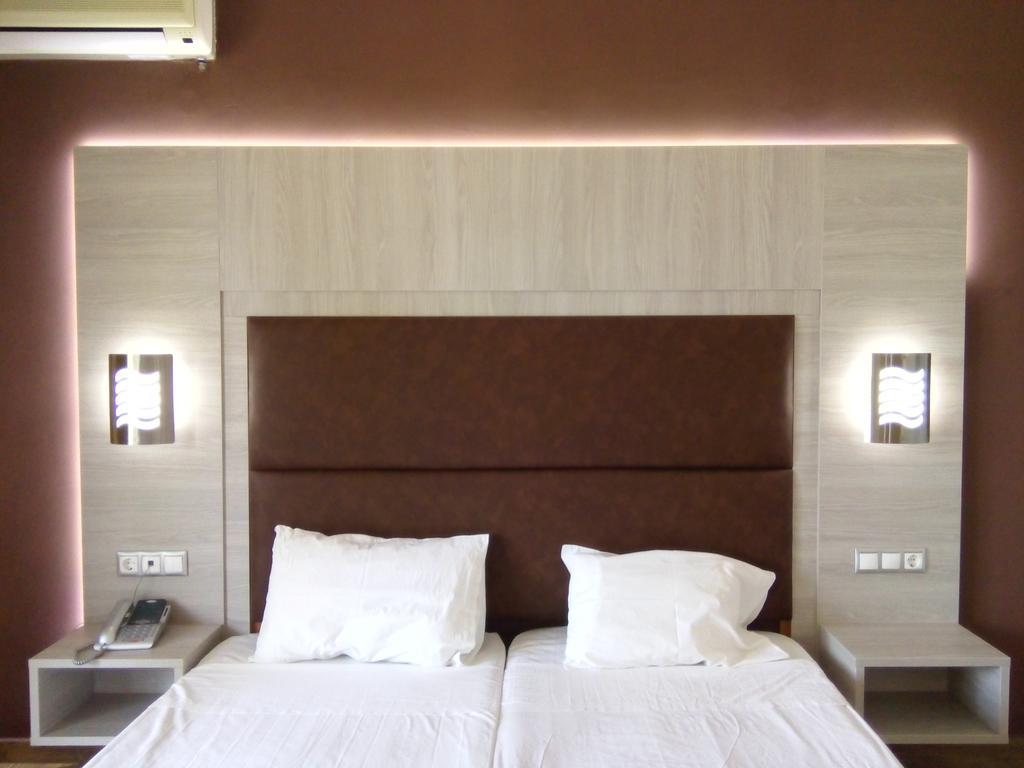 Karavos Hotel Apartments Archangelos  Værelse billede